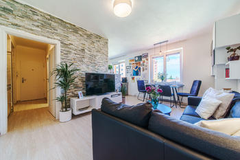 Prodej bytu 3+kk, 72 m², se zaskleným balkónem, v klidné lokalitě, ulice Lidická, Třebíč – Borovina - Prodej bytu 3+kk v osobním vlastnictví 72 m², Třebíč