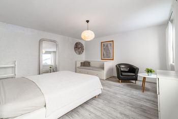 Spací část - Prodej bytu atypický v osobním vlastnictví 60 m², Praha 8 - Karlín