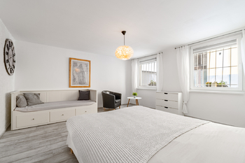 Spací část - Prodej bytu atypický v osobním vlastnictví 60 m², Praha 8 - Karlín