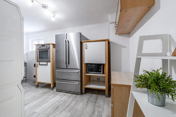 Kuchyň - Prodej bytu atypický v osobním vlastnictví 60 m², Praha 8 - Karlín