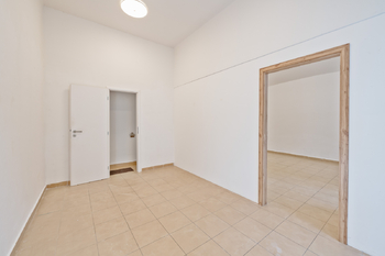 Pronájem obchodních prostor 70 m², Tábor