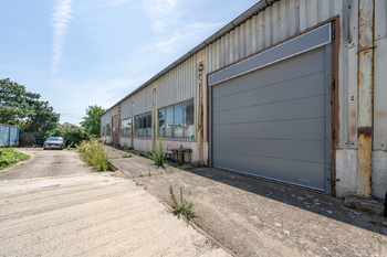 Prodej výrobních prostor 600 m², Štětí