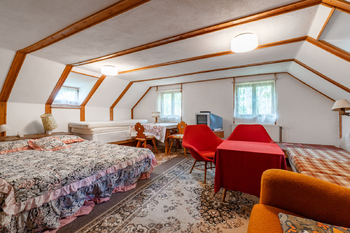 Pokoj v patře - Prodej chaty / chalupy 192 m², Krompach