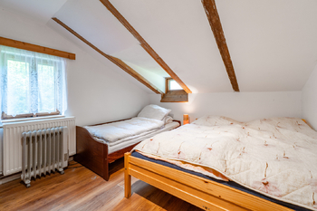 Pokoj v patře - Prodej chaty / chalupy 192 m², Krompach