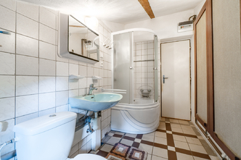 horní koupelna s WC - Prodej chaty / chalupy 192 m², Krompach
