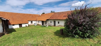 Pohled na dům ze zahrady - Prodej domu 109 m², Kulířov