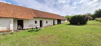 Pohled na dům ze zahrady - Prodej domu 109 m², Kulířov