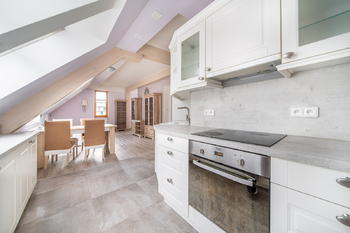 Prodej bytu 6 a více v osobním vlastnictví 144 m², Karlovy Vary