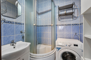 Koupelna - Prodej bytu 3+1 v osobním vlastnictví 68 m², Chodov