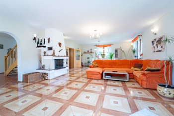 Prodej domu 284 m², Lety