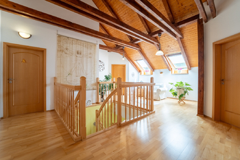 Prodej domu 284 m², Lety