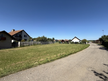 Prodej pozemku 520 m², Vysoké Chvojno