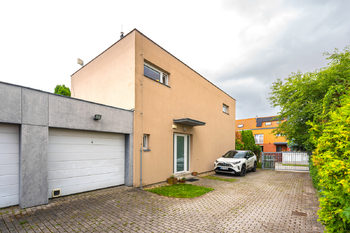 Prodej domu 142 m², Jenštejn