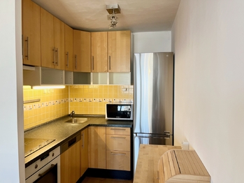 Prodej bytu 2+kk v osobním vlastnictví 43 m², Praha 10 - Horní Měcholupy