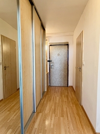 Prodej bytu 2+kk v osobním vlastnictví 43 m², Praha 10 - Horní Měcholupy
