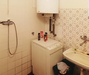 Samostatná koupelna - Prodej domu 58 m², Břežany