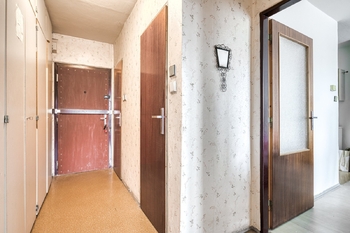 Předsíň - Pronájem bytu 2+kk v osobním vlastnictví 48 m², Praha 8 - Libeň