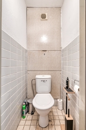 WC - Pronájem bytu 2+kk v osobním vlastnictví 48 m², Praha 8 - Libeň