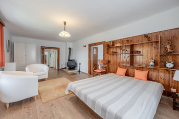 Prodej domu 510 m², Skryje