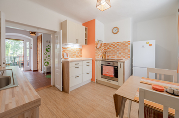 Prodej domu 510 m², Skryje