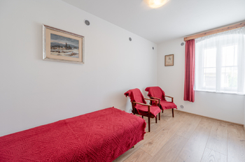 Prodej domu 510 m², Skryje