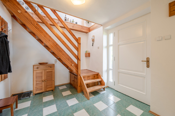 Prodej domu 510 m², Skryje