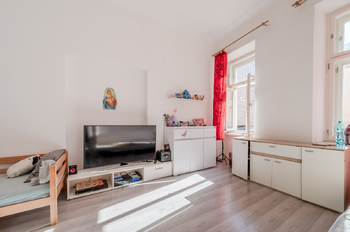 Prodej bytu 3+kk v osobním vlastnictví 76 m², Praha 5 - Smíchov