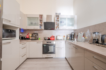 Prodej bytu 3+kk v osobním vlastnictví 76 m², Praha 5 - Smíchov