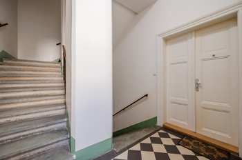 Prodej bytu 3+kk v osobním vlastnictví 76 m², Praha 5 - Smíchov