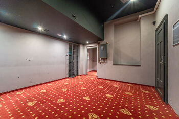 Pronájem obchodních prostor 151 m², Český Brod