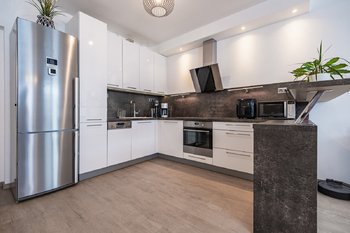 Pronájem bytu 2+kk v osobním vlastnictví 61 m², Jinočany