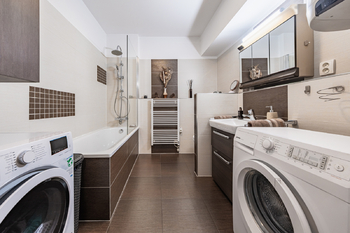 Pronájem bytu 2+kk v osobním vlastnictví 61 m², Jinočany