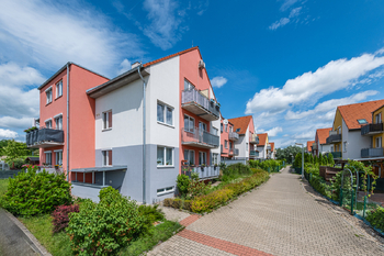 Pronájem bytu 2+kk v osobním vlastnictví 61 m², Jinočany