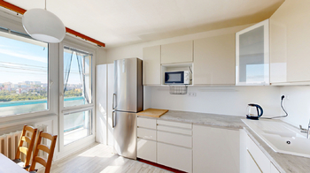 kuchyň s lodžií - Prodej bytu 3+1 v družstevním vlastnictví 71 m², Praha 10 - Záběhlice