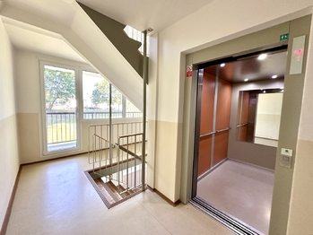 Pronájem bytu 2+kk v osobním vlastnictví 42 m², Praha 4 - Háje