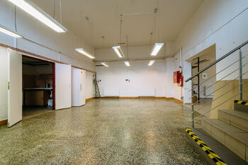 Prodej výrobních prostor 360 m², Třebíč