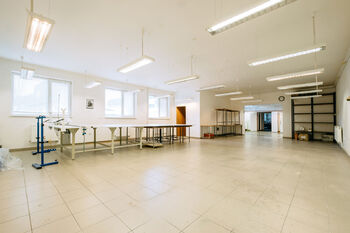 Prodej výrobních prostor 360 m², Třebíč
