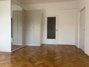 Pronájem bytu 2+kk v osobním vlastnictví 48 m², Praha 6 - Střešovice