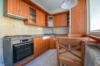 Kuchyň - Pronájem bytu 4+1 v osobním vlastnictví 94 m², Hradec Králové