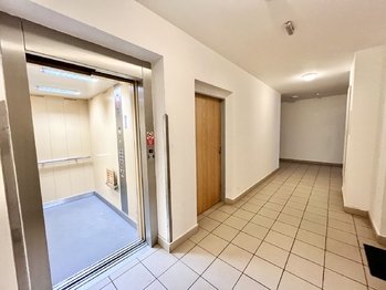 Pronájem bytu 1+kk v osobním vlastnictví 25 m², Klecany