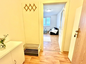 Pronájem bytu 1+kk v osobním vlastnictví 25 m², Klecany