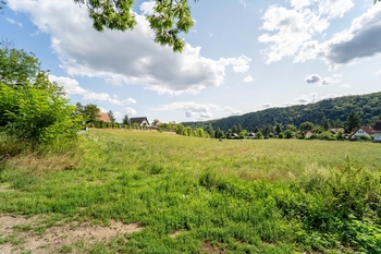 Prodej pozemku 1222 m², Hlásná Třebaň