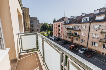 BALKON - Pronájem bytu 2+1 v osobním vlastnictví 58 m², Praha 10 - Strašnice