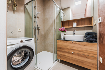 KOUPELNA - Pronájem bytu 2+1 v osobním vlastnictví 58 m², Praha 10 - Strašnice