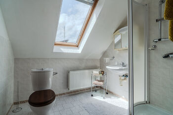 Prodej domu 371 m², Kořenec