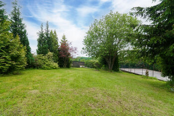 Prodej domu 371 m², Kořenec
