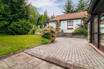 Prodej domu 371 m², Kořenec