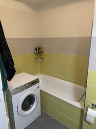 Pronájem bytu 1+kk v družstevním vlastnictví 33 m², Praha 9 - Střížkov