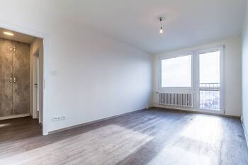 Pronájem bytu 2+kk v osobním vlastnictví 43 m², Praha 8 - Kobylisy