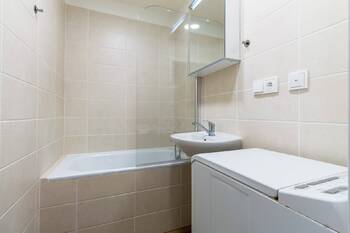 Pronájem bytu 2+kk v osobním vlastnictví 43 m², Praha 8 - Kobylisy